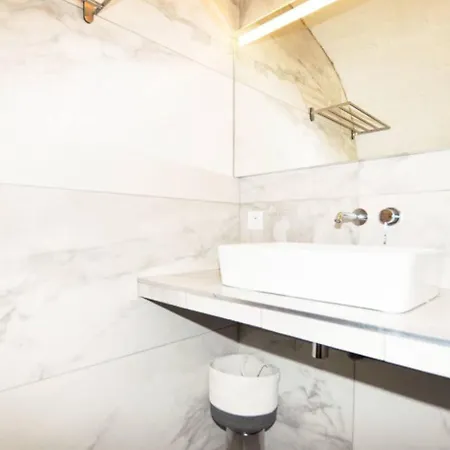 Le Chateau Apartamento *