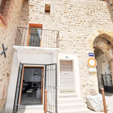 Apartment Le Chateau Fourques (Pyrenees-Orientales)
